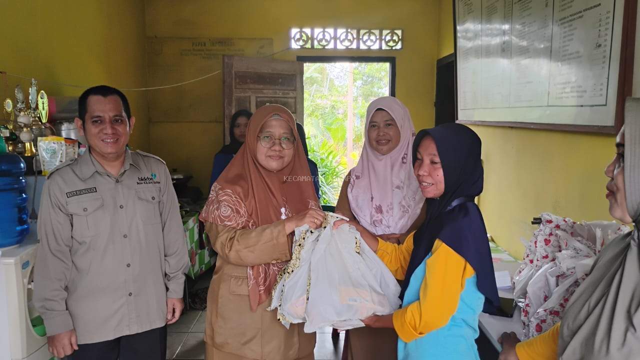100 PAKET MAKAN BERGIZI GRATIS (MBG) UNTUK IBU HAMIL, IBU MENYUSUI, DAN BALITA DI KELURAHAN KELAPA